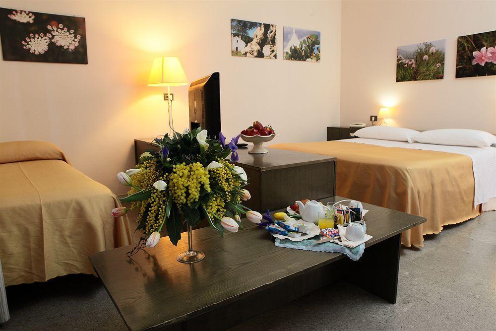 Park Hotel San Michele Martina Franca Bagian luar foto