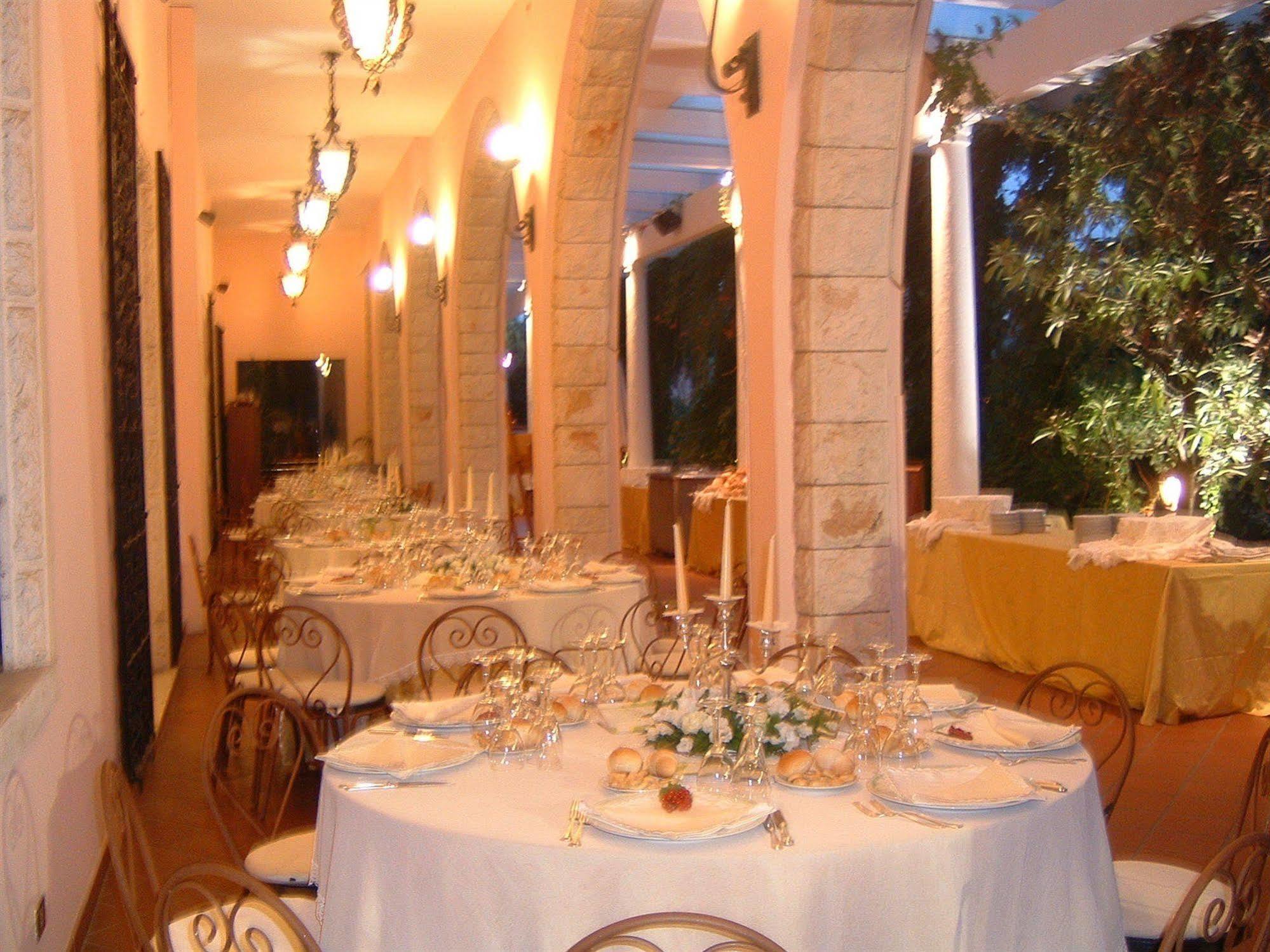 Park Hotel San Michele Martina Franca Bagian luar foto